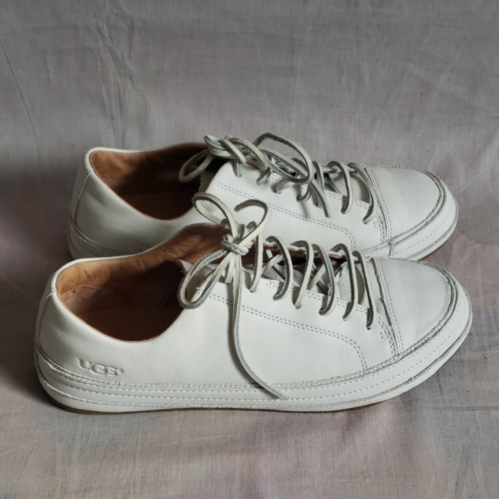 UGG Off White Shoes Size 9.5 M/W Leather Laces up - Picture 1 of 6